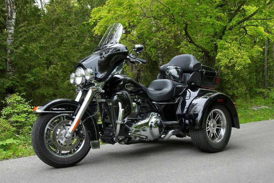 Tri Glide Ultra Classic on Sale, 64 