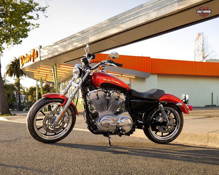 Harley Davidson XL 883L Sportster SuperLow (2013)