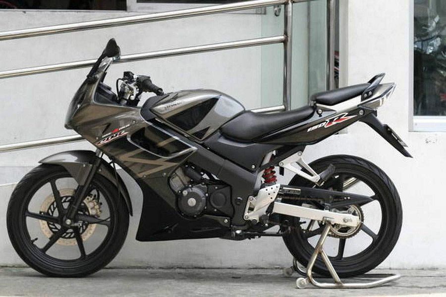 Honda CBR 150R 2008 10 MotorcycleSpecifications com