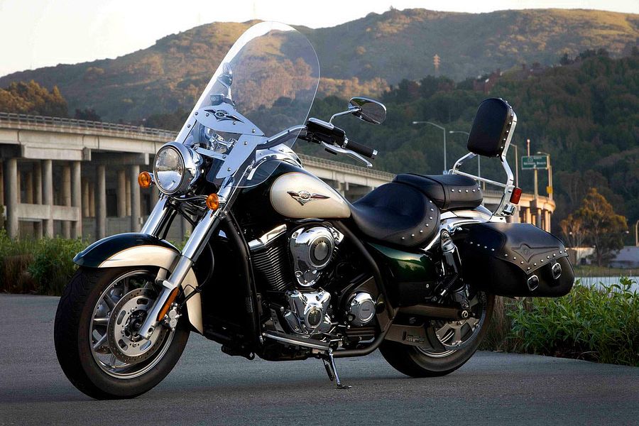 VN1700 Classic Tourer (2011-12) - motorcycle specifications
