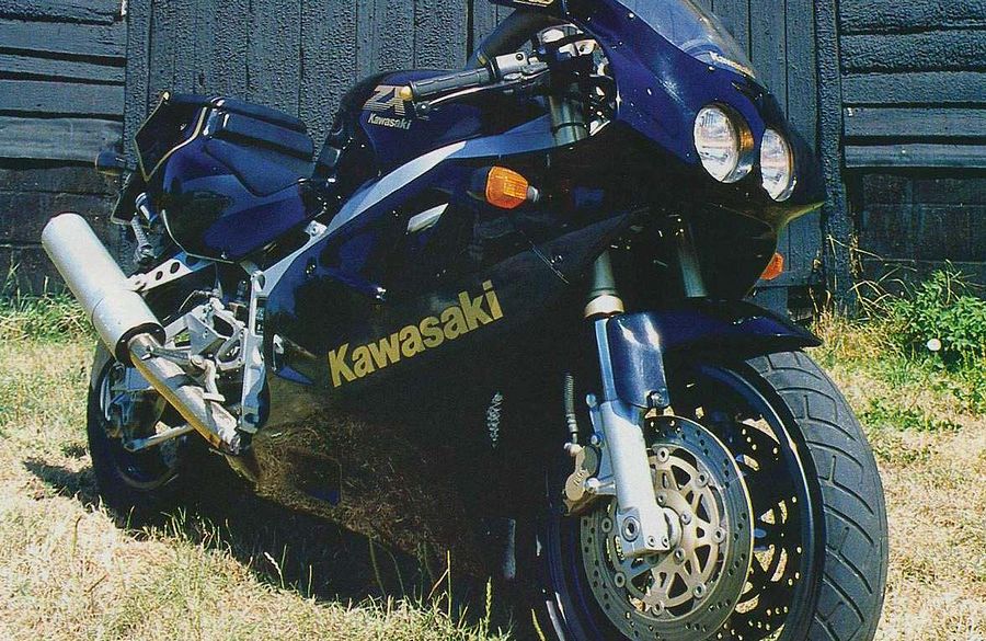 Nautisk mumlende genetisk kawasaki ZXR400 (1995-96) - motorcycle specifications