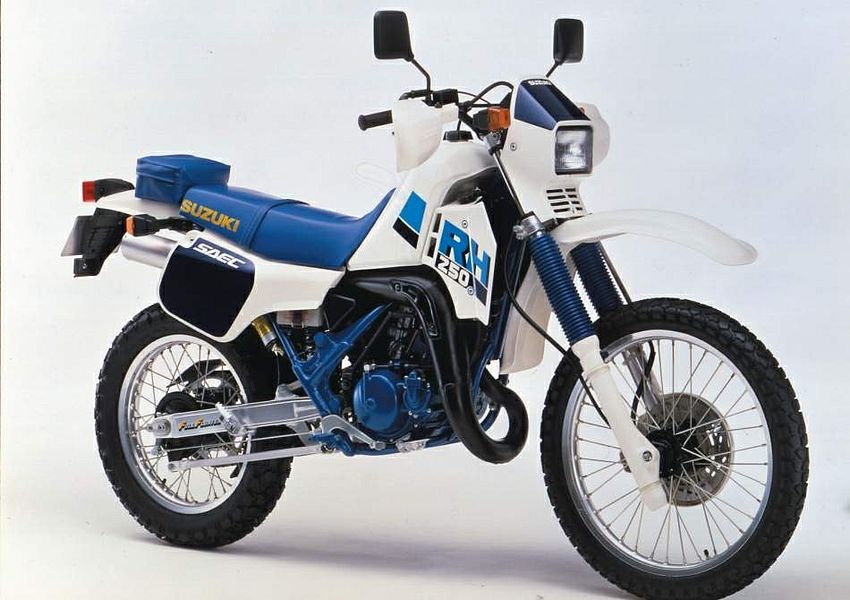 Suzuki-RH250-88.jpg