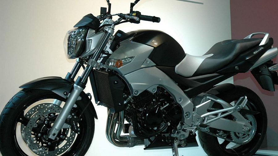 Gsr 400 suzuki характеристика